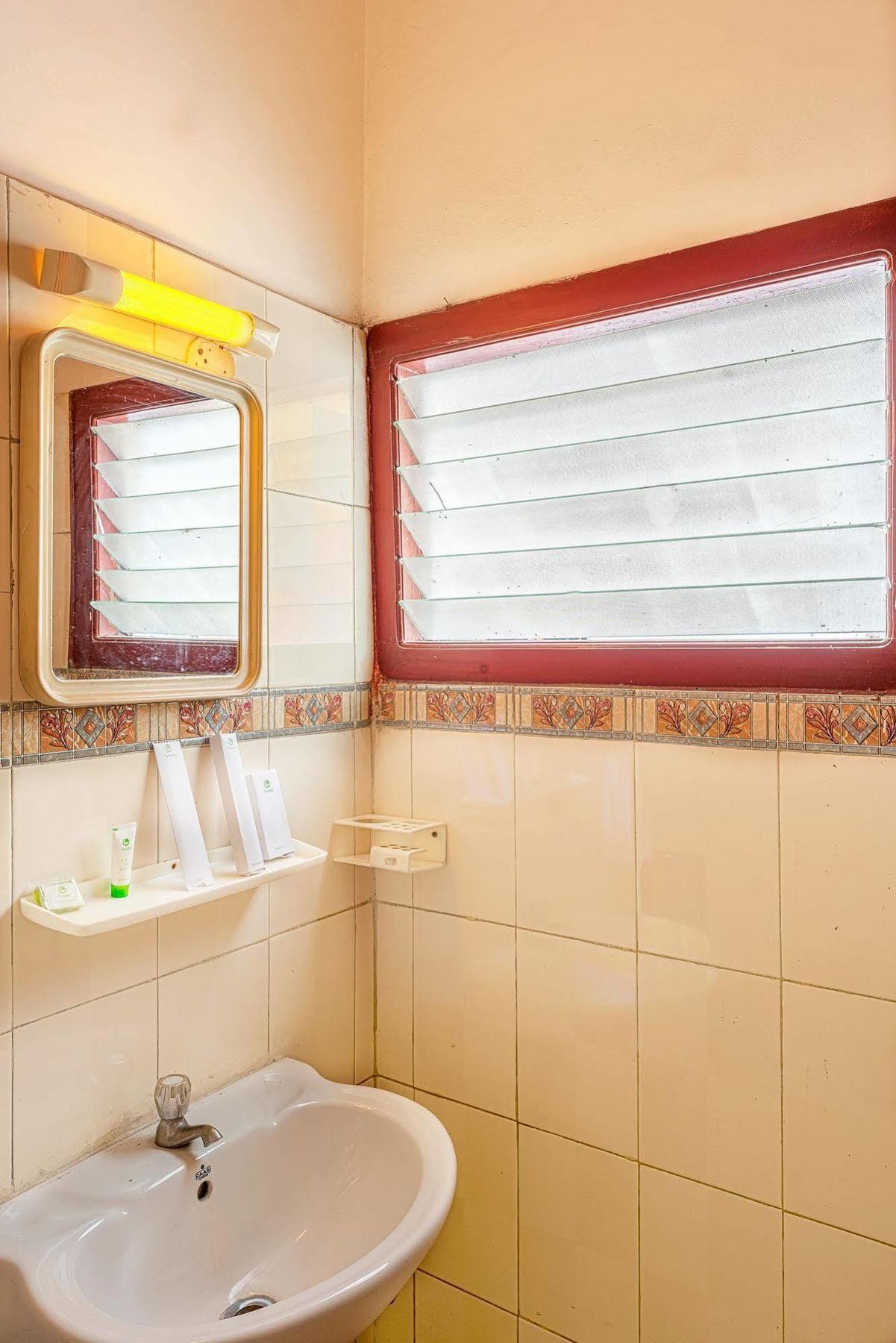 Hotel Saaket Residency Visakhapatnam Zewnętrze zdjęcie