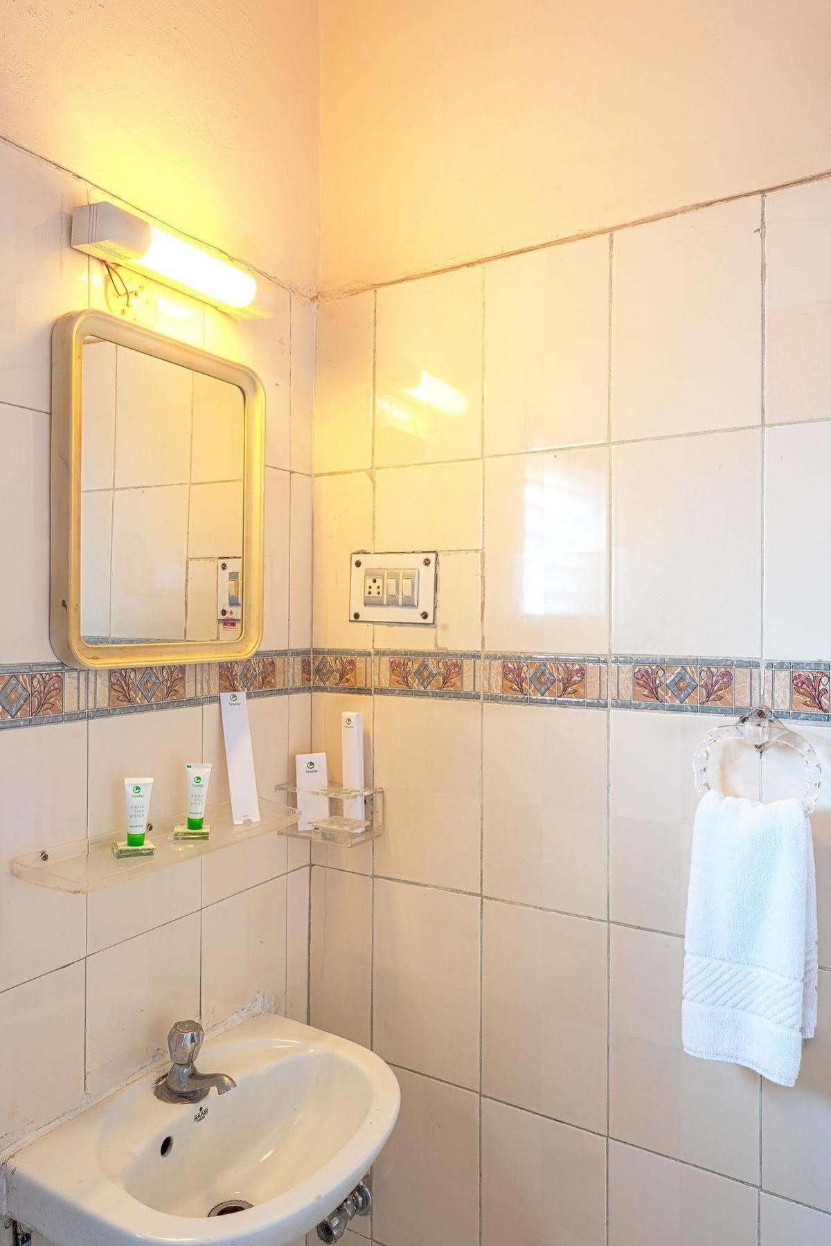 Hotel Saaket Residency Visakhapatnam Zewnętrze zdjęcie