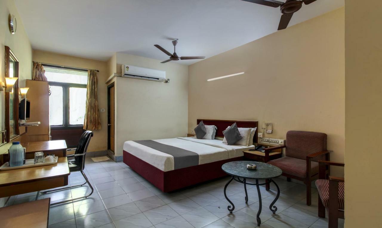 Hotel Saaket Residency Visakhapatnam Zewnętrze zdjęcie