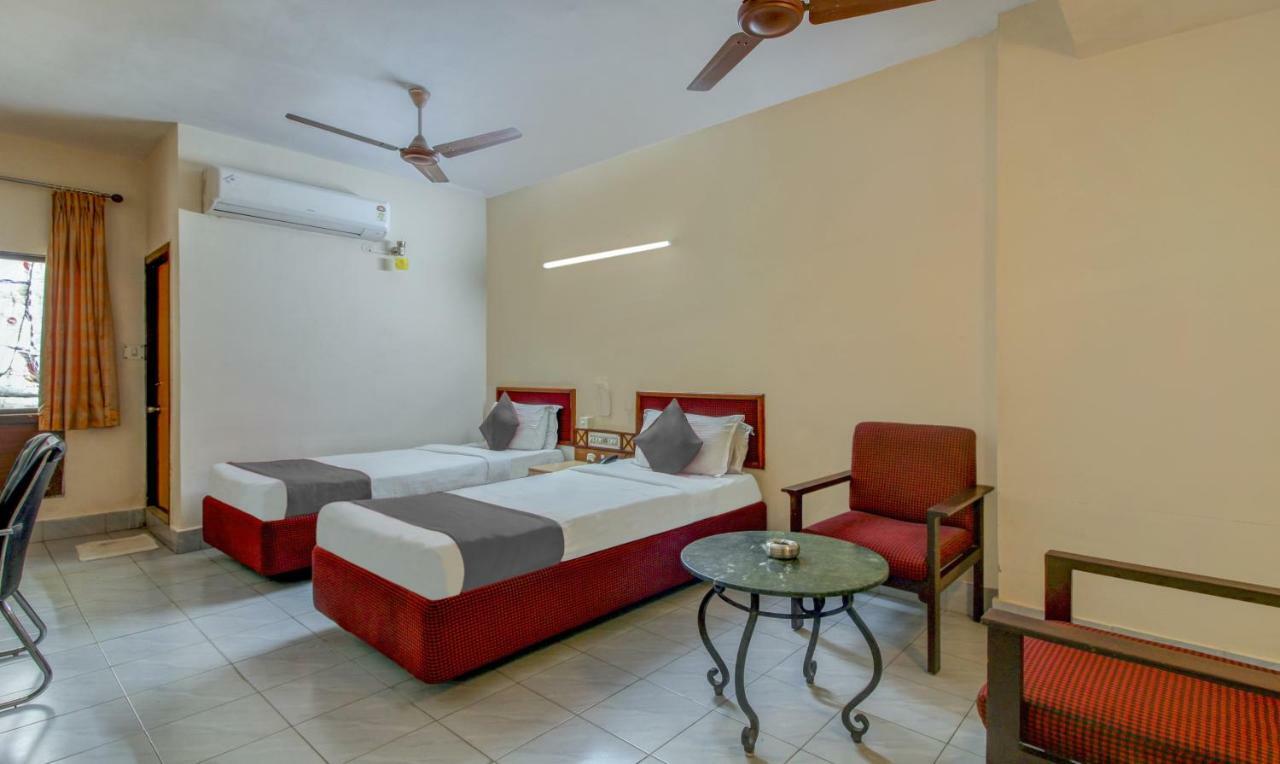 Hotel Saaket Residency Visakhapatnam Zewnętrze zdjęcie